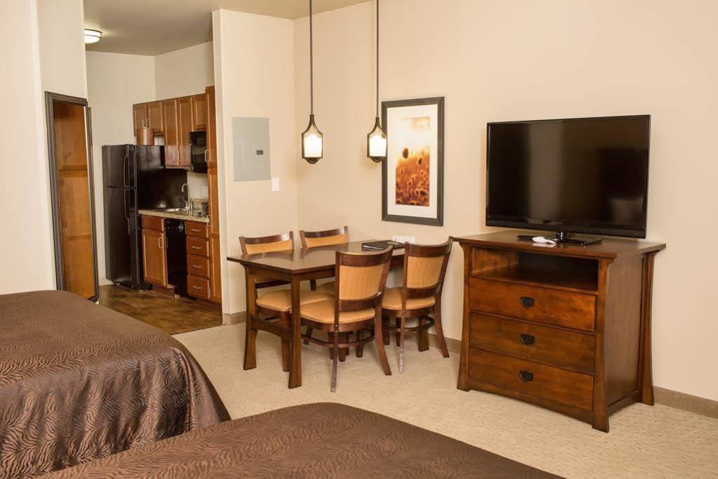 Teddy'S Residential Suites New Town Exterior foto